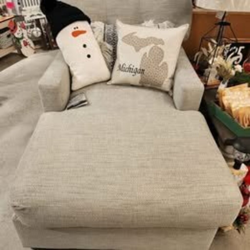 Pebble Chaise