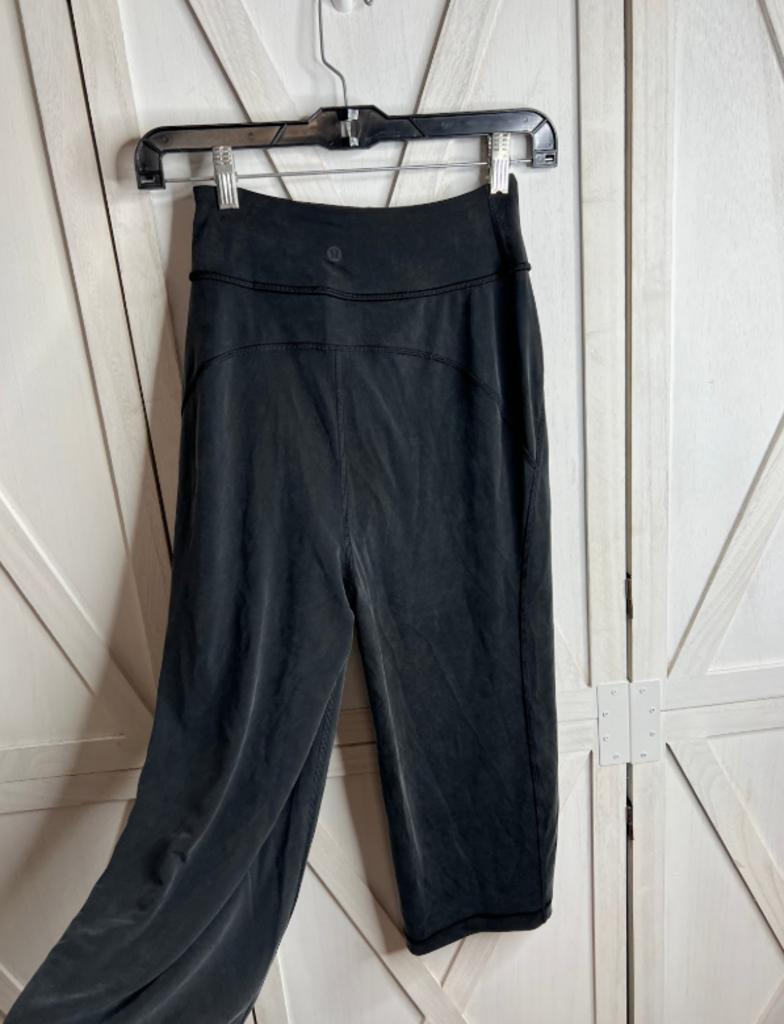 Lululemon Wide Leg HR Pull on Crop Pants