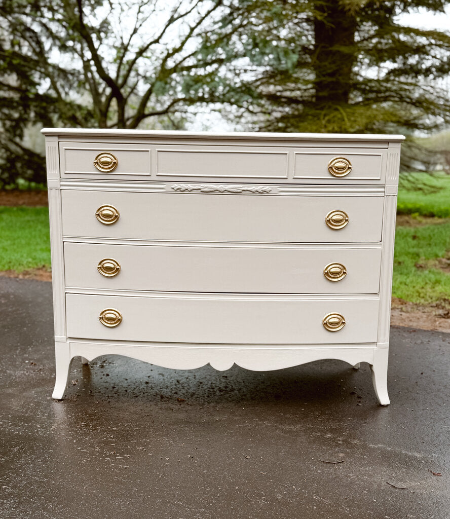 Fauna Antique Hepplewhite Dresser