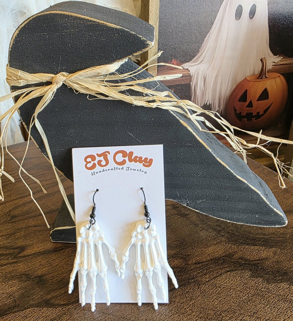 Skeleton Hand Dangle