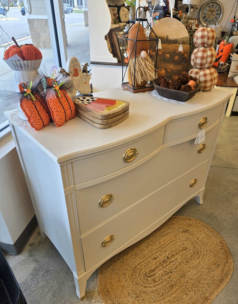 Fauna Owl Hepplewhite Dresser