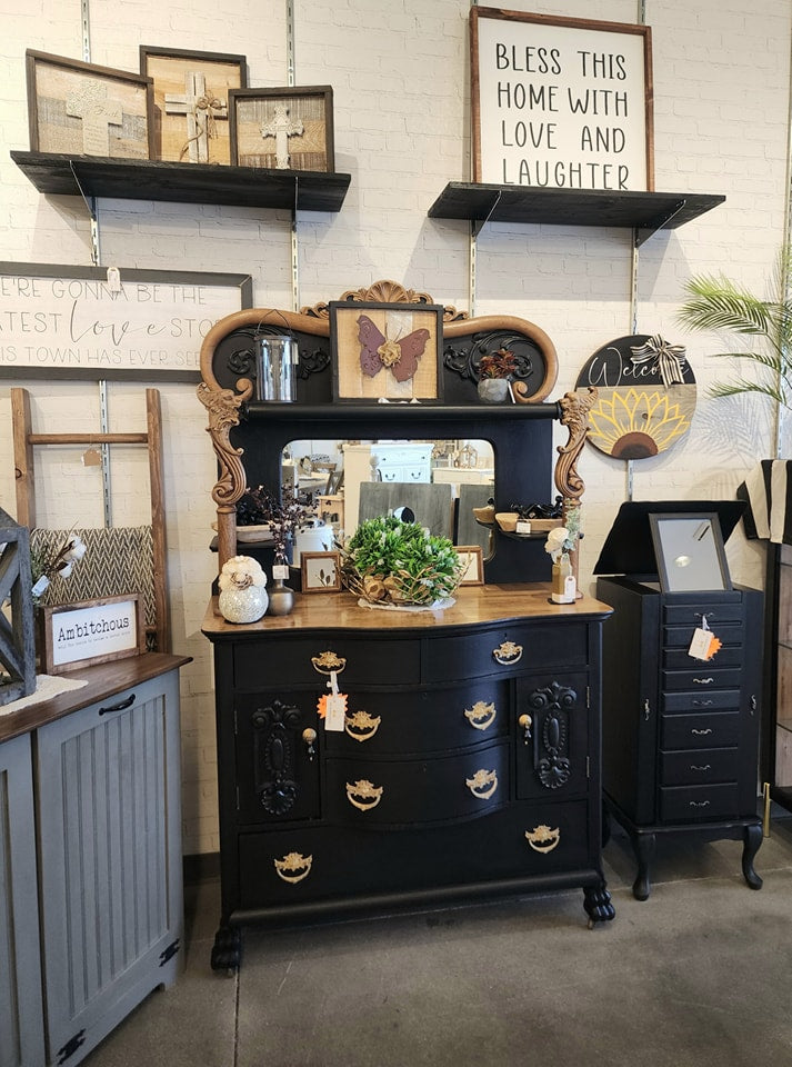 Vintage Hutch **Rachel Muscott**