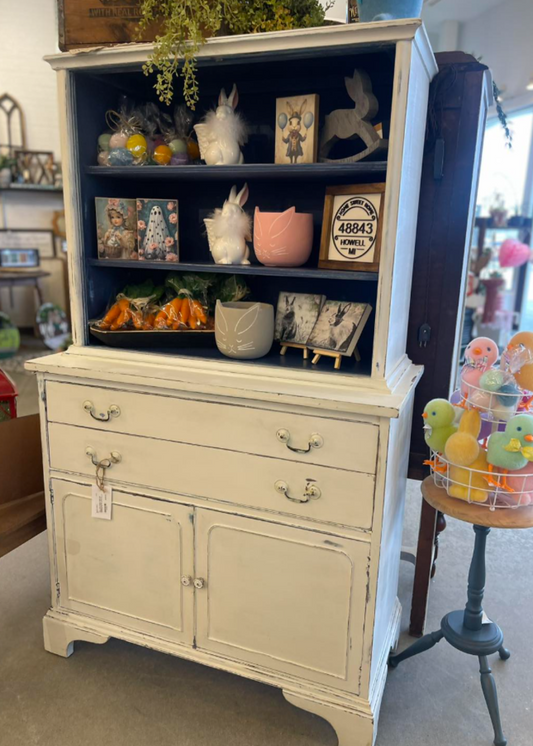 Blue/ white shabby hutch w/2 drawers and lower cupboard