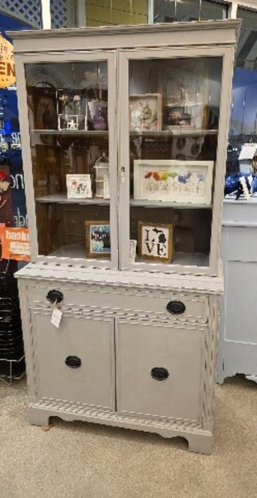 Large Hutch
