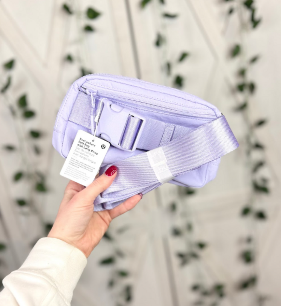 Lululemon Everywhere belt bag with long strap