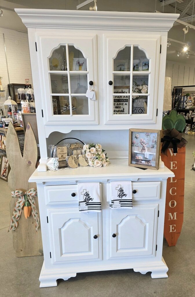 White Hutch