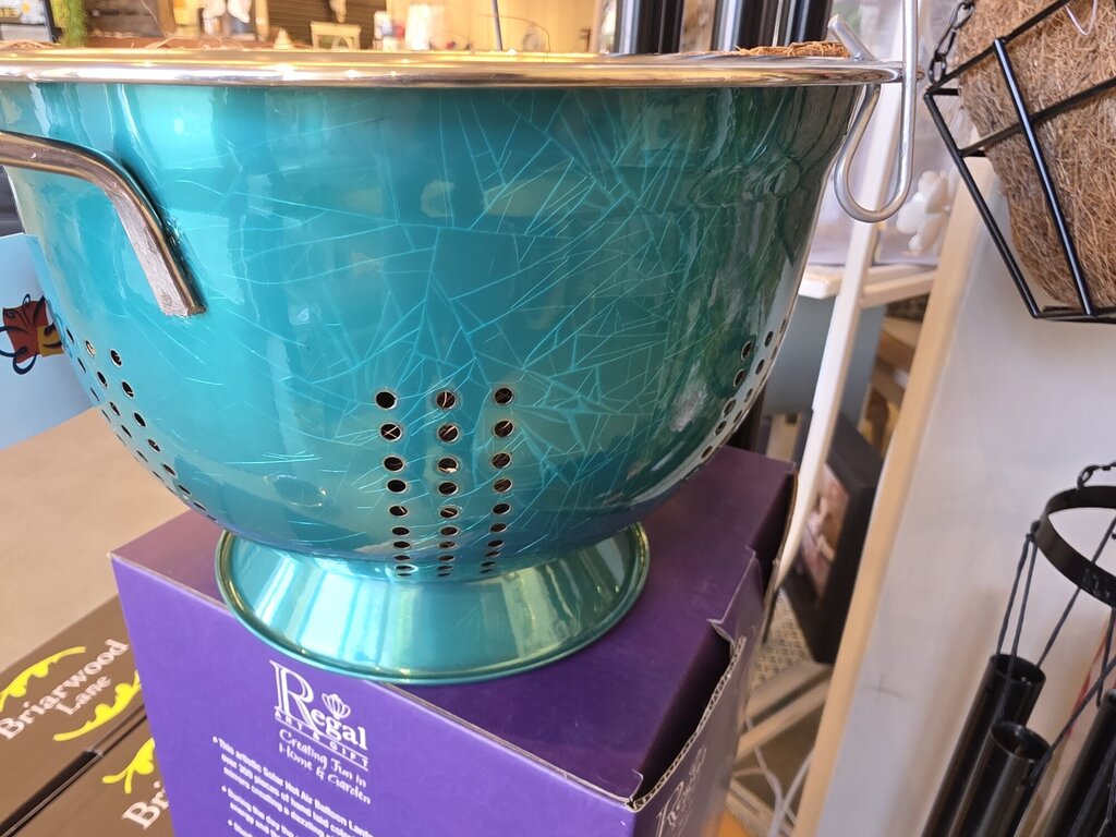 8" Hanging Colander Planter