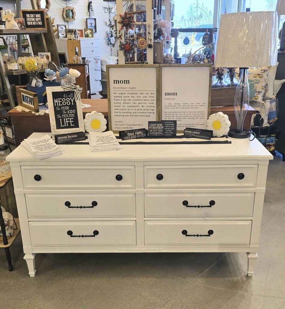 White 6 drawer dresser with black handles
