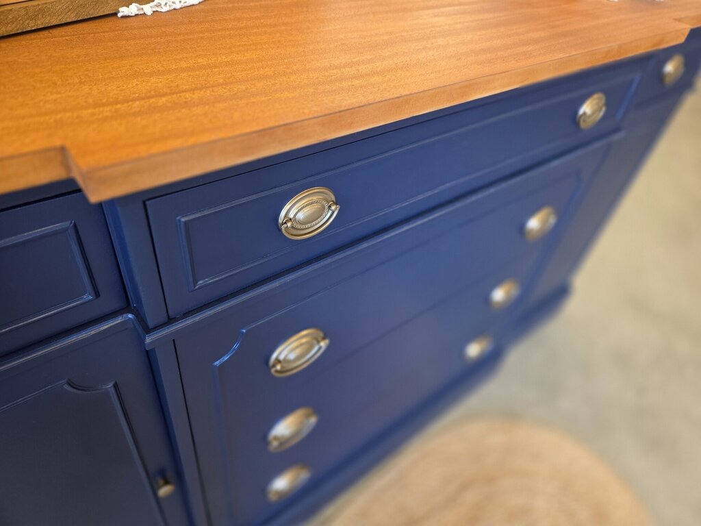 Midnight blue buffet / Gold handles