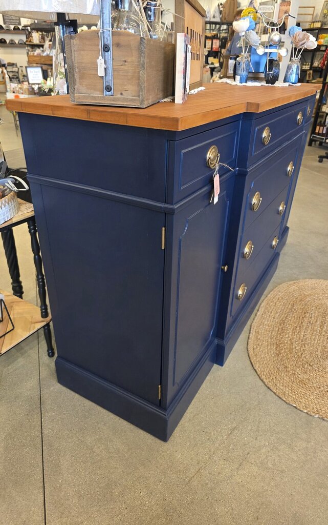 Midnight blue buffet / Gold handles