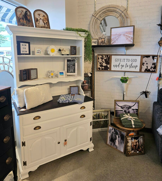 White hutch