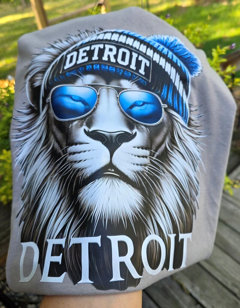 Shady Lion Color Block