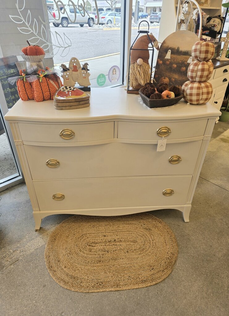 Fauna Owl Hepplewhite Dresser