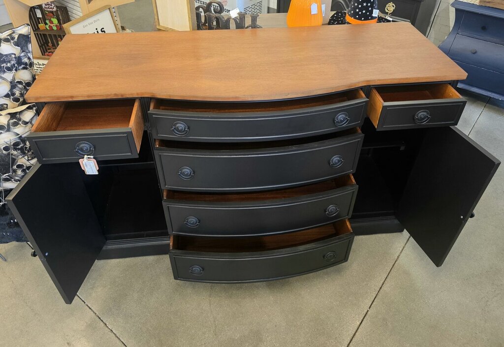 Black Buffet with black pulls