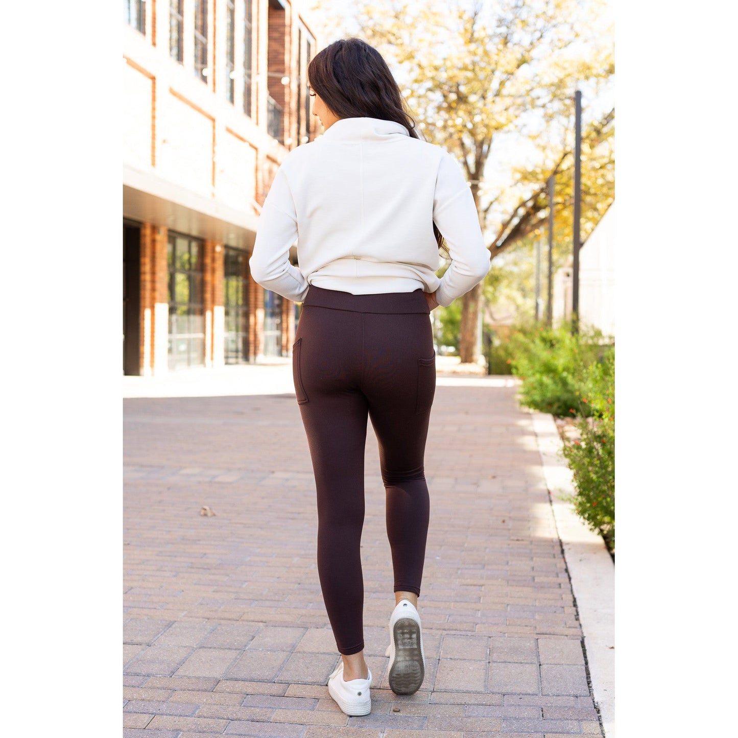 Ready to Ship | The Belle - Brown FLEECE Full Length Leggings with Pockets*