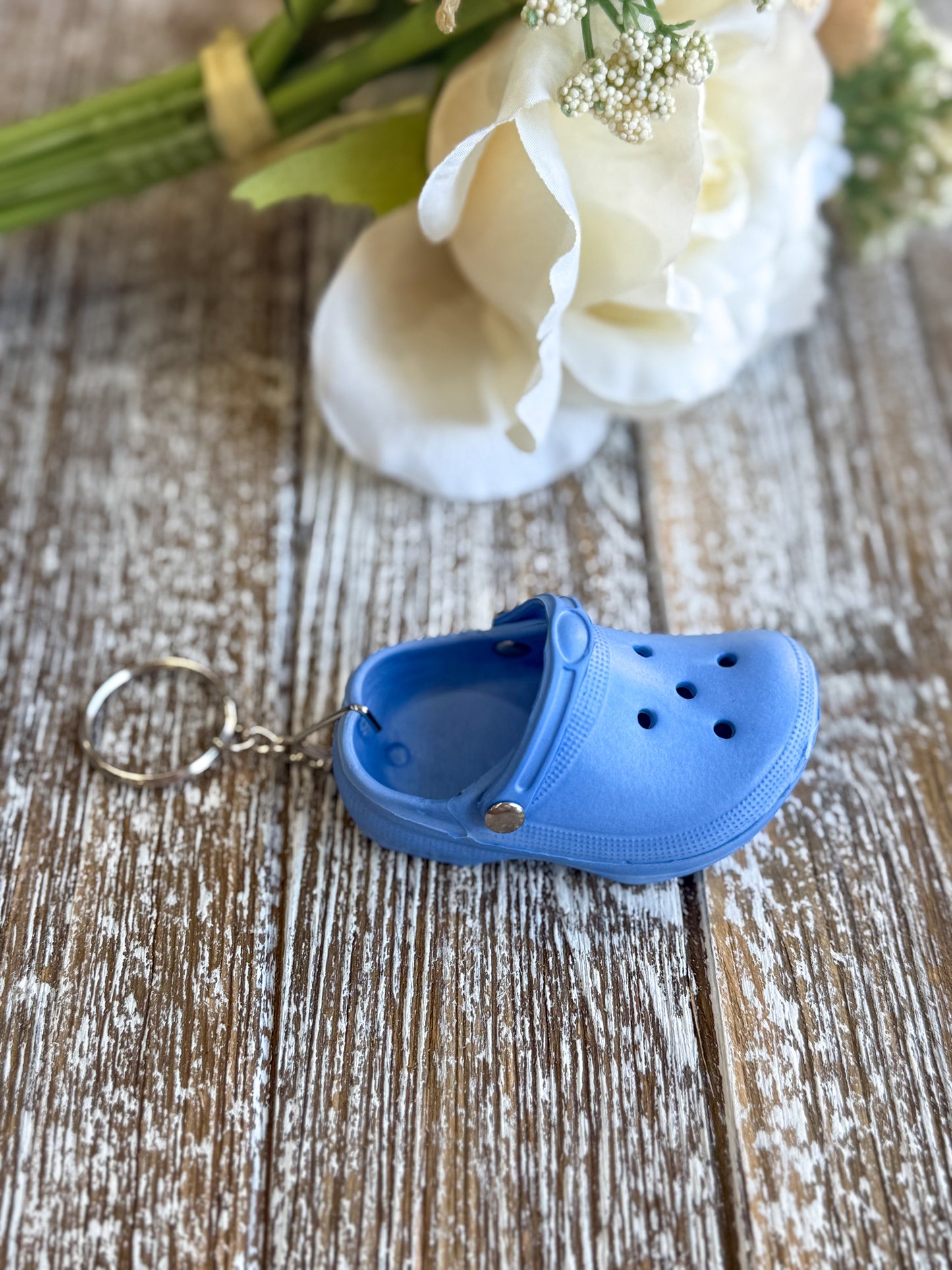Little Lyle Shoe Keychain "Light Blue"