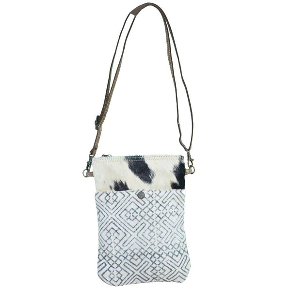 White Canvas Pattern With Fur Shoulder Bag
